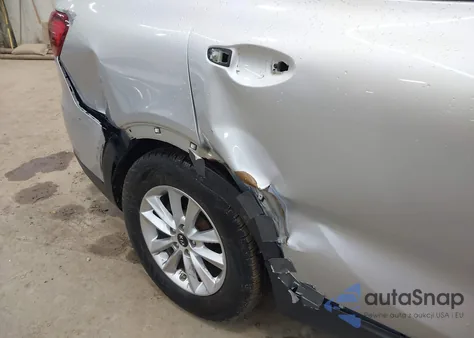 2019 Kia Sorento 2.4L Lx from USA, damaged, VIN 5XYPGDA38KG550909